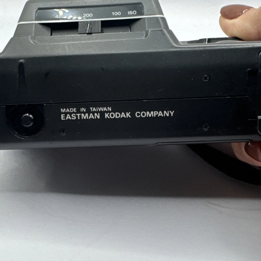 KODAK K500 38 MM f56 Kodar Lens Film Camera VR35 w/ Built In Flash With‎ Case
